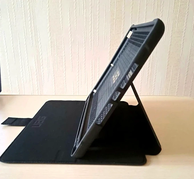 Чохол UAG Metropolis для iPad Air 2020 2022 захисний чохол-книжка з карбонового волокна для захисту від пошкоджень - Фото 8 Чохол UAG Metropolis для iPad Air 2020 2022 захисний чохол-книжка з карбонового волокна для захисту від пошкоджень - зображення 8