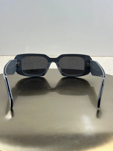 Солнцезащитные очки Prada Symbole SPR 17W-F 11N-09T Tortoise/Grey - Фото 6 Солнцезащитные очки Prada Symbole SPR 17W-F 11N-09T Tortoise/Grey - изображение 6