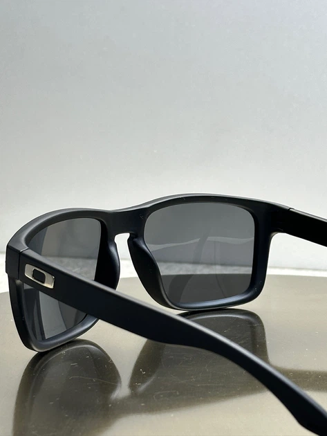 Сонцезахисні окуляри Oakley Holbrook OO9102-F5 Matte Black/Prizm Grey - Фото 5 Сонцезахисні окуляри Oakley Holbrook OO9102-F5 Matte Black/Prizm Grey - зображення 5