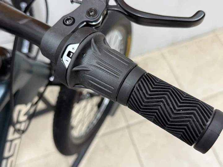 Облегченный детский велосипед Crosser XMB 20" магниевая рама 10" Shimano на 7 скоростей дисковые тормоза - Фото 2 Облегченный детский велосипед Crosser XMB 20" магниевая рама 10" Shimano на 7 скоростей дисковые тормоза - изображение 2