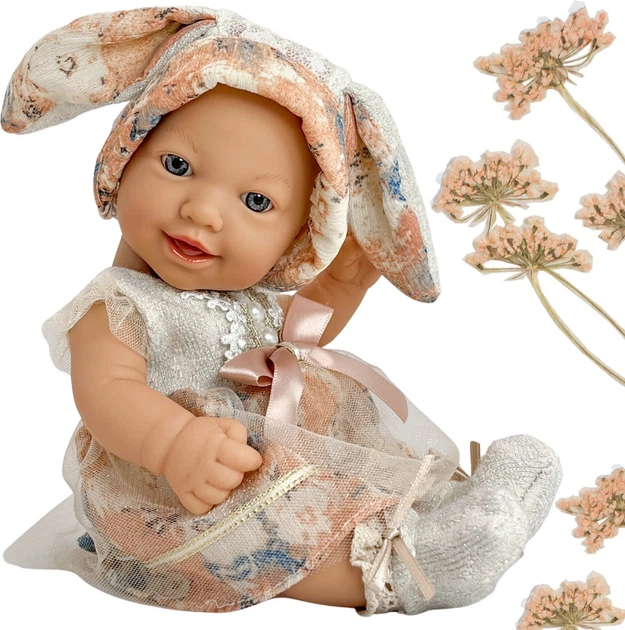 Лялька Woopie Little Vintage 24 см у сукні та шапочці зайчика (5906280656911) - зображення 3