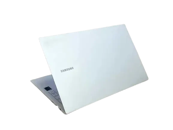 Ультрабук Samsung Galaxy Book Pro 15.6" AMOLED/ i5-1135g7/8Gb LPDDR4/256gb SSD Refurbished - Фото 2 Ультрабук Samsung Galaxy Book Pro 15.6" AMOLED/ i5-1135g7/8Gb LPDDR4/256gb SSD Refurbished - зображення 2