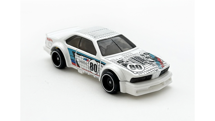 Машинка Базовая Hot Wheels BMW 635 CSi HW Euro 1:64 JJK00 White - изображение 2