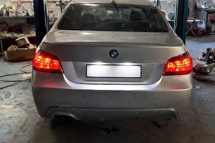 LED подсветка номерного знака BMW E90 E91 E92 E93 E39 E60 E61 E70 E71 E72 6000K 2шт CANBUS без ошибок - изображение 6