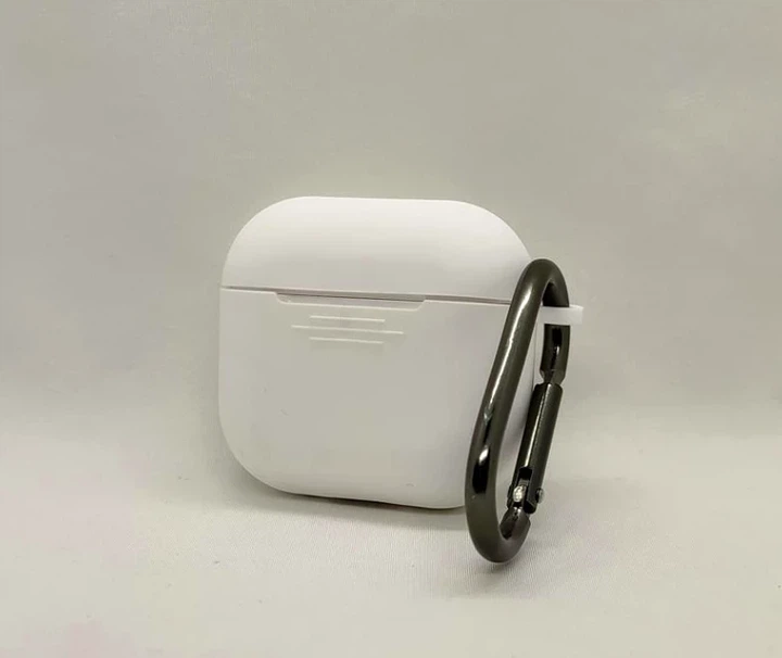 Чехол силиконовый 1,2 мм для наушников AirPods 4 белый - Фото 3 Чехол силиконовый 1,2 мм для наушников AirPods 4 белый - изображение 3