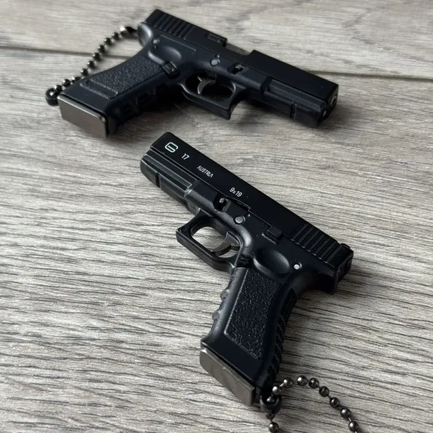 Брелок разборный Пистолет Glock 17 Сувенир черный цвет - изображение 3