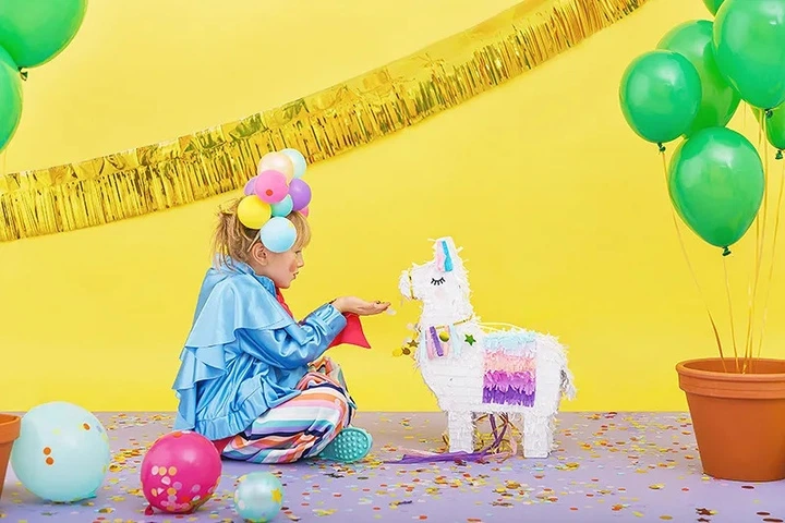 Піньята PartyDeco Лама 41 x 49.5 x 10 см (5900779132771) - зображення 2