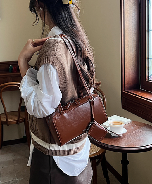 Сумка жіноча Shisano Box-Bag прямокутна з подвійними ручками та знімним гаманцем лакована коричневий (AN)34574 - зображення 3