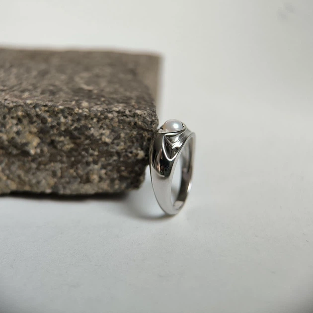 Срібна каблучка з натуральними перлами 2.5ct, вага виробу 3,99 гр (2184140) - зображення 2