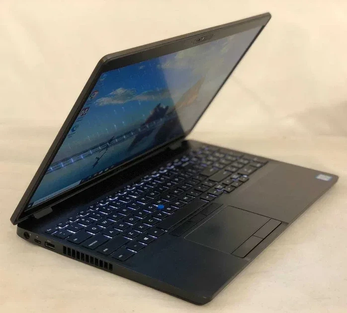 Ноутбук Dell Latitude 5500 / 15.6" (1366х768) / Intel Core i5-8265U (4 (8) ядра по 1.6 - 3.9 GHz) / 8 GB DDR4 / 256 GB SSD / Intel HD Graphics 620 / WebCam / Win 10 Pro - Б/У - Фото 7 Ноутбук Dell Latitude 5500 / 15.6" (1366х768) / Intel Core i5-8265U (4 (8) ядра по 1.6 - 3.9 GHz) / 8 GB DDR4 / 256 GB SSD / Intel HD Graphics 620 / WebCam / Win 10 Pro - Б/У - изображение 7