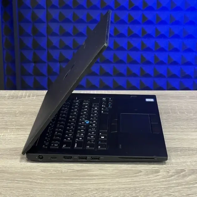 Ноутбук Dell Latitude 7480 / 14" (1920x1080) IPS / Intel Core i5-6300U (2 (4) ядра по 2.4 - 3.0 GHz) / 8 GB DDR4 / 256 GB SSD / Intel HD Graphics 620 / WebCam / Win 10 Pro - Б/В - Фото 4 Ноутбук Dell Latitude 7480 / 14" (1920x1080) IPS / Intel Core i5-6300U (2 (4) ядра по 2.4 - 3.0 GHz) / 8 GB DDR4 / 256 GB SSD / Intel HD Graphics 620 / WebCam / Win 10 Pro - Б/В - зображення 4