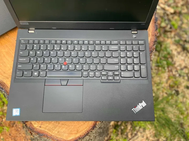 Ноутбук Lenovo ThinkPad L590 / 15.6" (1366х768) TN / Intel Core i3-8145U (2 (4) ядра по 2.1 - 3.9 GHz) / 8 GB DDR4 / 256 GB SSD / Intel UHD Graphics / WebCam / Win 10 Pro - Б/В - зображення 7
