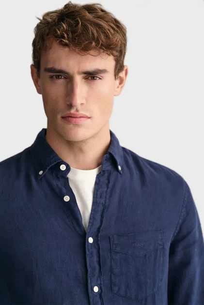 Чоловіча темно-синя лляна сорочка REG GMNT DYED LINEN Gant S 3240120 - Фото 4 Чоловіча темно-синя лляна сорочка REG GMNT DYED LINEN Gant S 3240120 - зображення 4