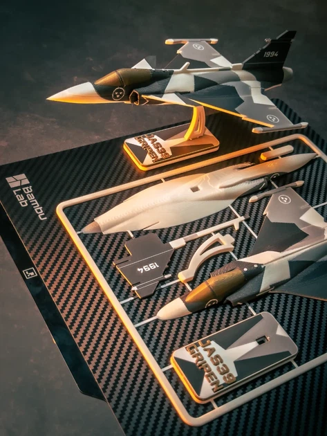 Коллекційна збірна модель винищувача Jas 39 Gripen. Aivory - зображення 2
