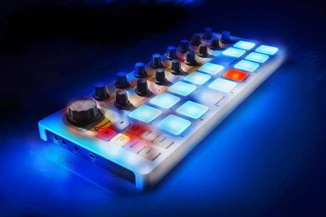 MIDI-клавіатура Arturia BEATSTEP - зображення 3