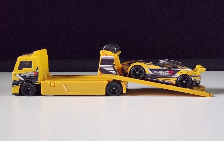 Машинка Premium 2шт Hot Wheels '20 Toyota GR Supra Trueno та Fleet Street Team Transport 1:64 JHX87 Yellow - зображення 5