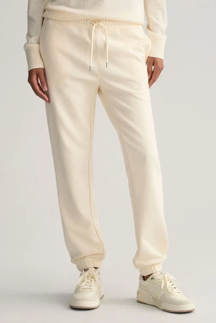 Жіночі білі спортивні штани REG TONAL SHIELD SWEATPANTS Gant XS 4200709 - Фото 1 Жіночі білі спортивні штани REG TONAL SHIELD SWEATPANTS Gant XS 4200709 - изображение 1