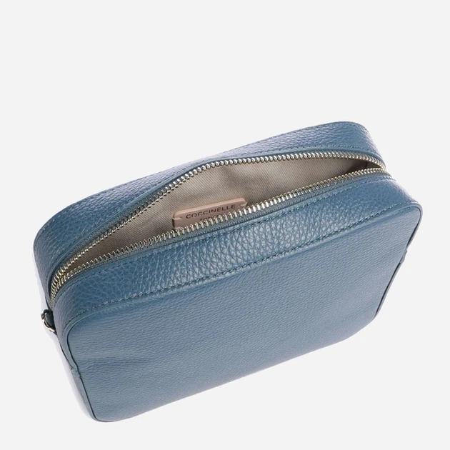 Torebka crossbody damska skórzana mała Coccinelle Tebemini E5MN555M301 B27 Niebieska (800070354334) - obraz 4