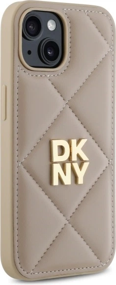 Etui plecki DKNY Quilted Stack Logo do Apple iPhone 15 Beige (DKHCP15SPQDSLE) - obraz 4