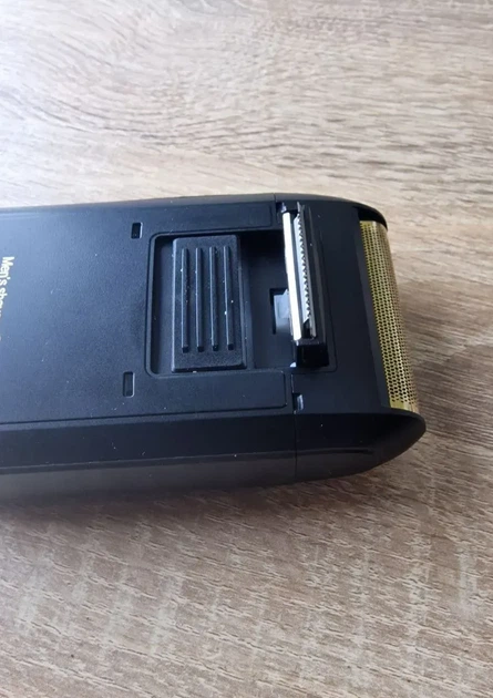 Компактна електробритва-шейвер VGR V-353 Black — Висувний тример, USB Type-C та робота від мережі - зображення 5