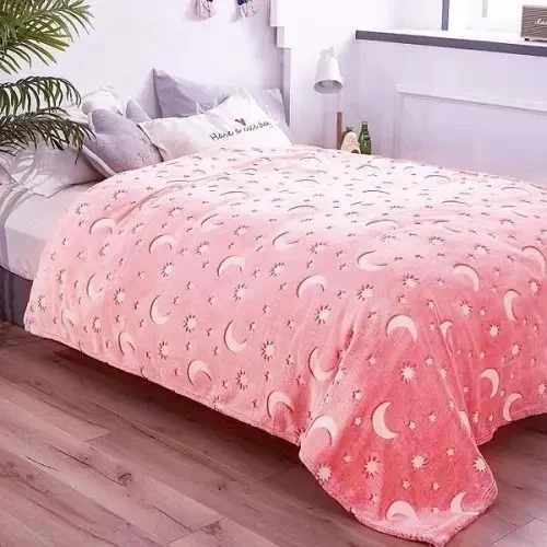 Мягкое одеяло-плед звездное небо 100х150 см Светящийся в темноте Magic Blanket Розовое - Фото 3 Мягкое одеяло-плед звездное небо 100х150 см Светящийся в темноте Magic Blanket Розовое - изображение 3