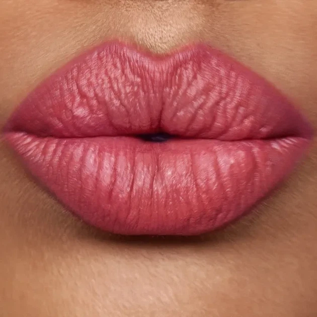 Рідка помада для губ Charlotte Tilbury Airbrush Flawless Matte Lip Blur Liquid Lipstick Rose Blur 6.8 ml - зображення 3