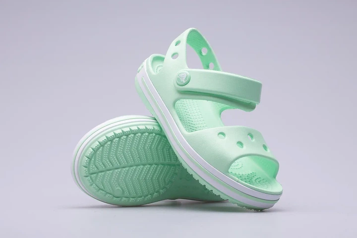 Крокси босоніжки Crocs Crocband Sandal Neon Mint 24 мятні - Фото 2 Крокси босоніжки Crocs Crocband Sandal Neon Mint 24 мятні - изображение 2
