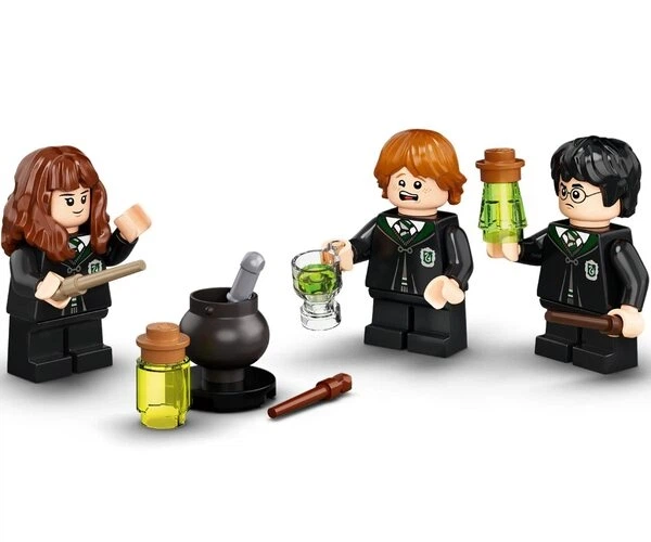 Конструктор Harry Potter - Хогвартс: Ошибка с Оборотным Зельем, магический набор - Фото 5 Конструктор Harry Potter - Хогвартс: Ошибка с Оборотным Зельем, магический набор - изображение 5