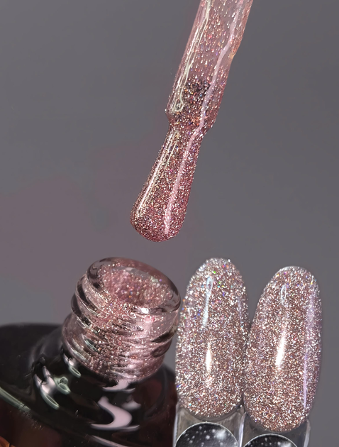 Светоотражающий гель лак Disco 1 розовый SVNails гель лаки с блестками 8 мл - Фото 1 Светоотражающий гель лак Disco 1 розовый SVNails гель лаки с блестками 8 мл - изображение 1