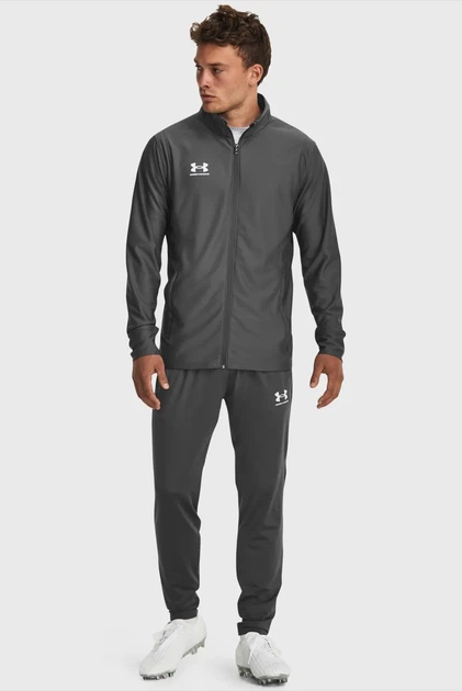 Чоловіча темно-сіра спортивна кофта UA M's Ch. Track Jacket Under Armour MD 1379494-025 - Фото 2 Чоловіча темно-сіра спортивна кофта UA M's Ch. Track Jacket Under Armour MD 1379494-025 - изображение 2