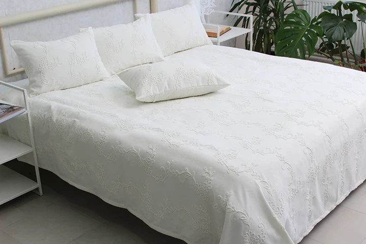 Покрывало Tag Tekstil Gloria milk 160x240 см - Фото 3 Покрывало Tag Tekstil Gloria milk 160x240 см - изображение 3
