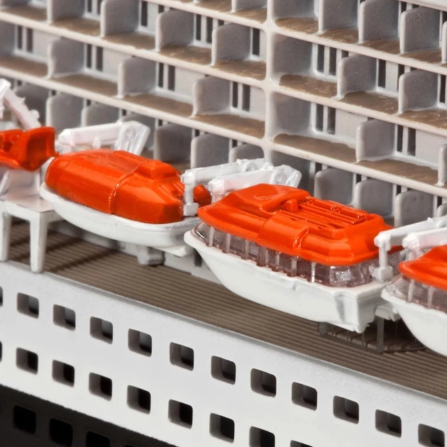 Model do składania Revell Ocean Liner Queen Mary 2 629679 (4009803052311) - obraz 7