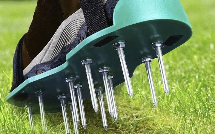 Сандалии-аэраторы для газона Gardlov 20704 26 шипов, размер 36–46, металлические застежки - изображение 6