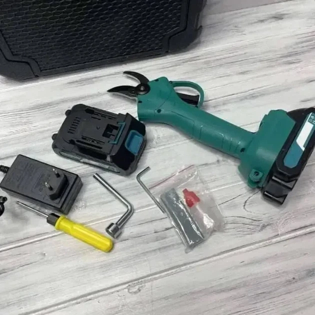 Аккумуляторный секатор в кейсе + 2 аккумулятора 21В, Crafting Tools / Электрические садовые ножницы - Фото 4 Аккумуляторный секатор в кейсе + 2 аккумулятора 21В, Crafting Tools / Электрические садовые ножницы - изображение 4