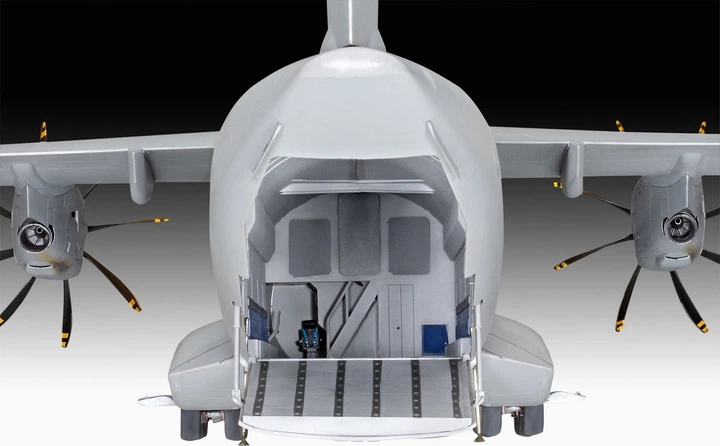 Збірна модель Revell Літак Airbus A400M Atlas RAF 1:72 RVL-03822 (4009803038223) - зображення 4