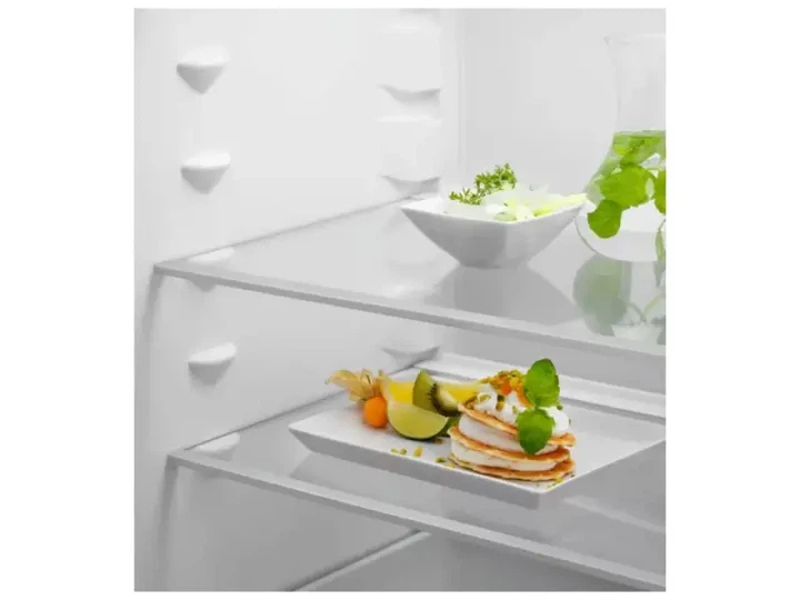Холодильник з морозильною камерою Electrolux LNA7NE18S - изображение 5
