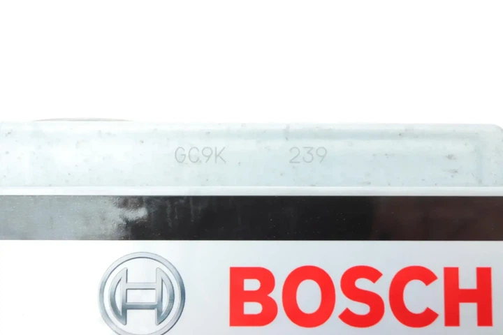 Акумулятор BOSCH 0092S50040 Audi 80; Renault Scenic; Opel Insignia, Astra, Meriva; Ford Fiesta, S-Max, Focus, Mondeo, Mustang, Sierra; Honda Accord; Seat Cordoba; Chrysler PT Cruiser; Nissan Almera 8666095, 8688665, 95038094 - изображение 3