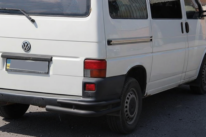Задние двойные уголки AK003-Double Black (2 шт., нерж.) для Volkswagen T4 Caravelle/Multivan 1990–2003 гг - изображение 4
