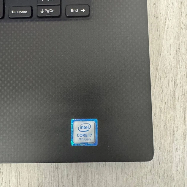 Ігровий ноутбук Б-клас Dell XPS 15 9560 / 15.6" (3840x2160) IPS Touch / Intel Core i7-7700HQ (4 (8) ядра по 2.8 - 3.8 GHz) / 8 GB DDR4 / 256 GB SSD / nVidia GeForce GTX 1050, 4 GB GDDR5, 128-bit / WebCam б/в - зображення 4