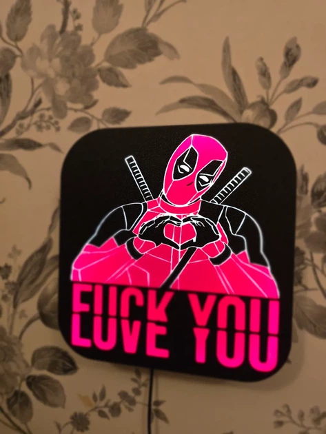 Табличка Deadpool з жестом серця та іронічним написом. Aivory - изображение 2