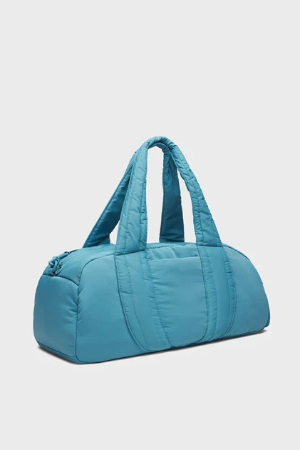 Жіноча блакитна спортивна сумка UA Studio Soft Duffle Under Armour OSFM 6009628-466 - Фото 3 Жіноча блакитна спортивна сумка UA Studio Soft Duffle Under Armour OSFM 6009628-466 - изображение 3