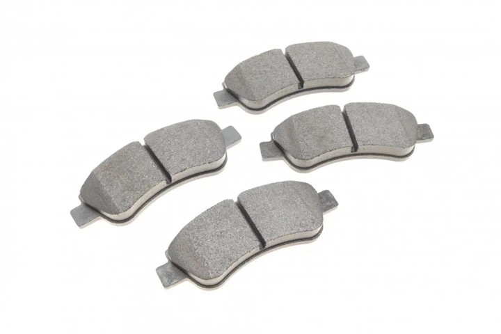 Комплект гальмівних колодок BOSCH 0 986 494 027 Peugeot Partner, 307, 208, 2008, 206, 207; Citroen Xsara, Berlingo, DS3, C3, C-Elysee, C4, C2 E172558, 425238, E172227 - изображение 2