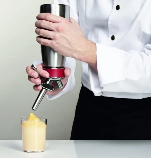 Сифон для сливок iSi Gourmet Whipper / 0,25 л / Сталь / Для холодной и горячей продукции / Серебряный-Красный Б/В k1 - Фото 6 Сифон для сливок iSi Gourmet Whipper / 0,25 л / Сталь / Для холодной и горячей продукции / Серебряный-Красный Б/В k1 - изображение 6