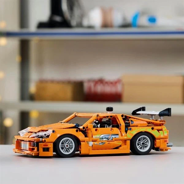 Конструктор LEGO Technic Fast and Furious Toyota Supra MK4 810 деталей (42204) - изображение 10