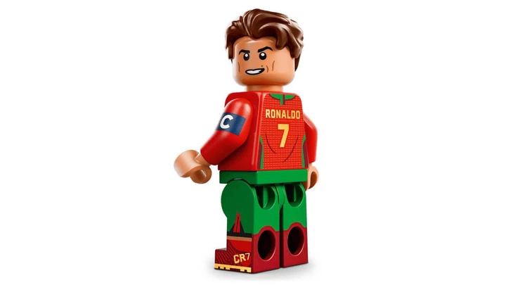 Конструктор LEGO Editions Football Криштиану Роналду – лучшие моменты футбольных матчей (43012) - Фото 5 Конструктор LEGO Editions Football Криштиану Роналду – лучшие моменты футбольных матчей (43012) - изображение 5