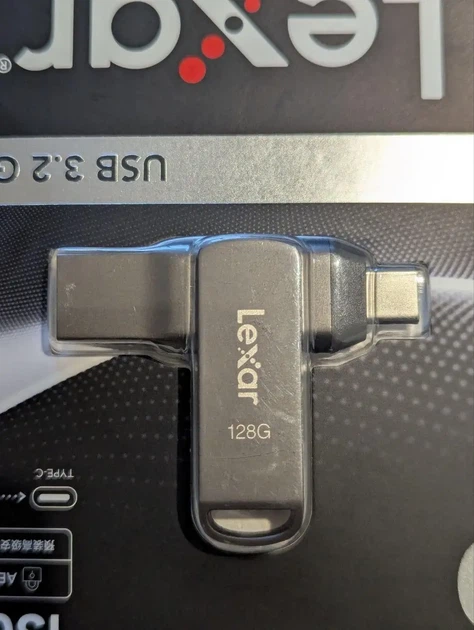Флеш-накопитель Lexar JumpDrive D400 Dual 128 ГБ USB 3.2/Type C - Фото 2 Флеш-накопитель Lexar JumpDrive D400 Dual 128 ГБ USB 3.2/Type C - изображение 2