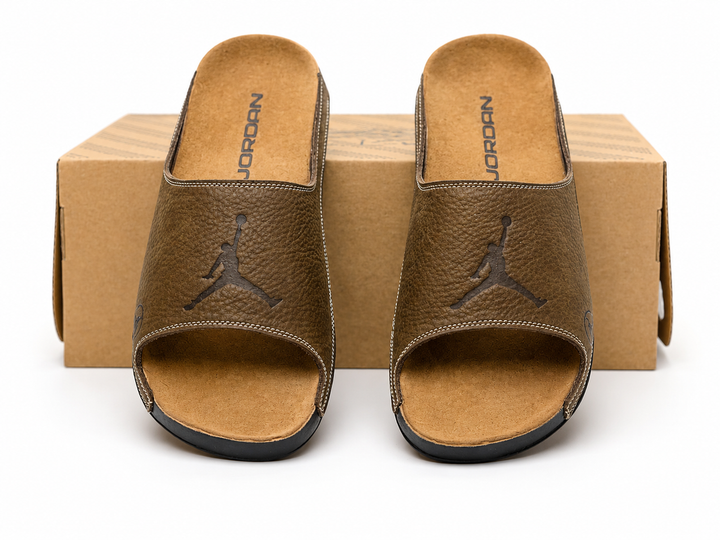 Шльопанці шкіряні чоловічі Air Jordan 40 - Фото 2 Шльопанці шкіряні чоловічі Air Jordan 40 - зображення 2