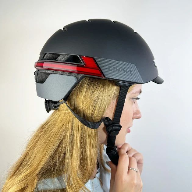 Захисний шолом Livall BH51M NEO (L) Black (57-61см), акустика, мікрофон, сигнали поворотів та стопів, додаток, пульт BR80, Bluetooth - Фото 11 Захисний шолом Livall BH51M NEO (L) Black (57-61см), акустика, мікрофон, сигнали поворотів та стопів, додаток, пульт BR80, Bluetooth - изображение 11