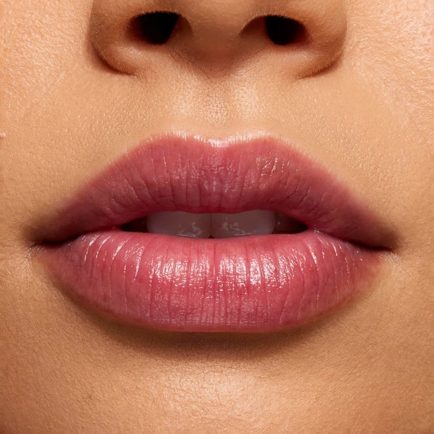Бальзам для губ, маска KYLIE COSMETICS "Tinted" Cloud Balm - Фото 2 Бальзам для губ, маска KYLIE COSMETICS "Tinted" Cloud Balm - зображення 2