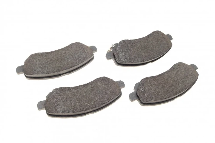 Гальмівні колодки BOSCH 0986424716 Mitsubishi Lancer, Outlander, ASX, Galant; Jeep Compass (MK49); Chrysler SEBRING; Dodge Avenger MZ690568, MZ690348, MR727674 - зображення 6